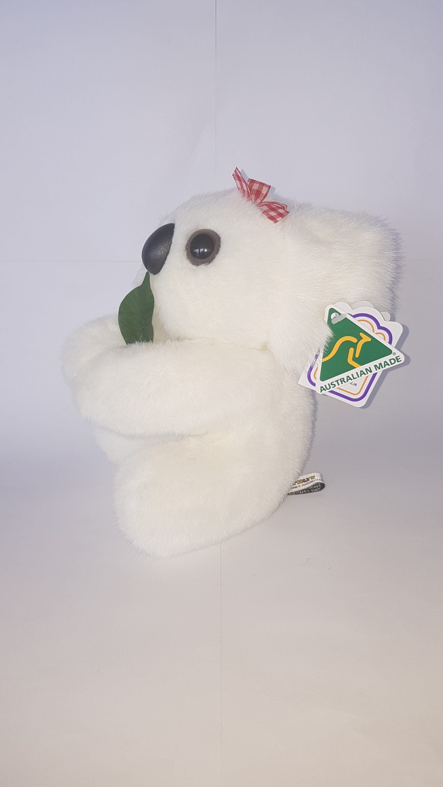 174 White Koala 8″ with gum leaf