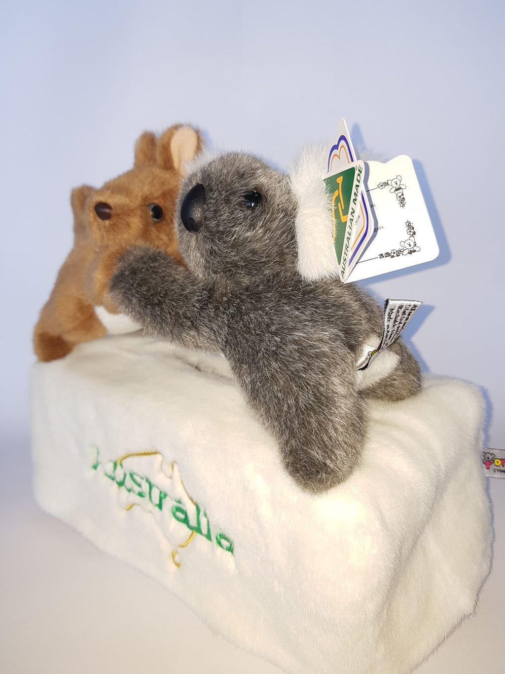 606 Koala & Kangaroo Tissue Cover